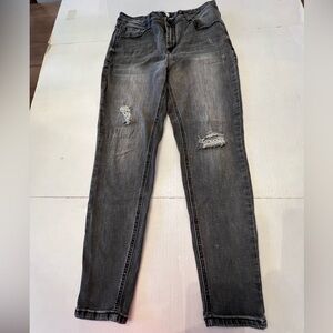 KENSIE EFFORTLESS ANKLE MID RISE   COLOR BLACK DISTRESSED.   SIZE 10/30